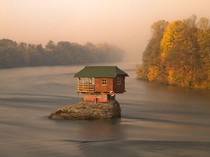 FOTO: 7 Rumah Paling Terpencil di Dunia, Cocok buat Introvert