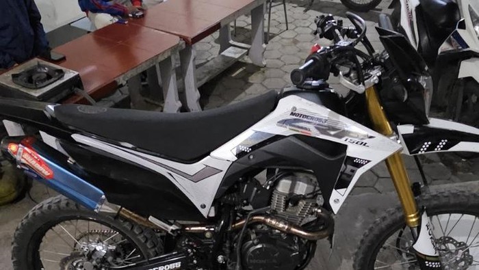Motor trail yang hendak dicuri 2 pelaku di Desa Ketawang, Kecamatan Gondanglegi, Kabupaten Malang