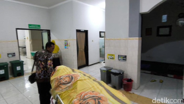 Gadis Lumajang ditemukan tewas bersimbah darah tanpa busana.