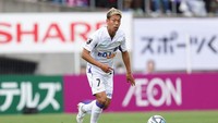 Gelandang asal Jepang, Gakuto Notsuda, jadi pemain yang diumumkan bareng Sandy Walsh. Musim lalu, ia bermain untuk klub Thailand, BG Pathum United. (Foto: Instagram Gakuto Notsuda)