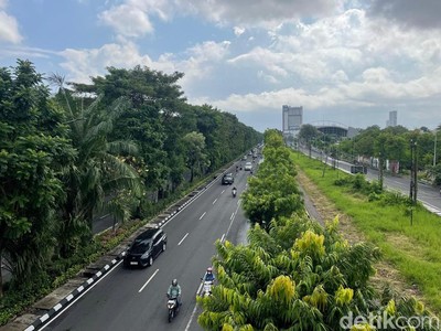 Prakiraan Cuaca Surabaya Hari Ini: Berawan, Suhu Mencapai 33 Derajat Celsius