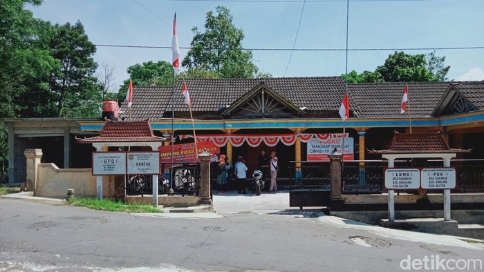 Kantor Desa Tegalmulyo, Kemalang yang merupakan desa terakhir di Gunung Merapi.