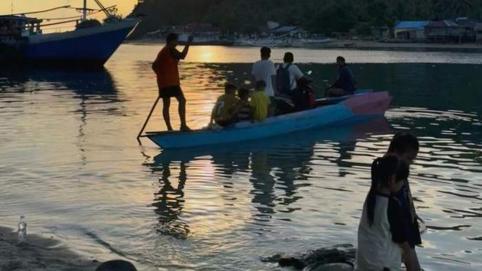 Kapal Penyeberangan di Donggala