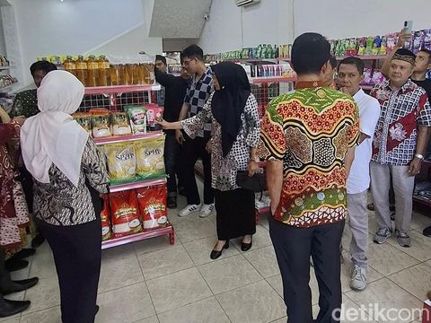 Koperasi Merah Putih Banyuwangi Suasana transaksi di Koperasi Desa Merah Putih Banyuwangi