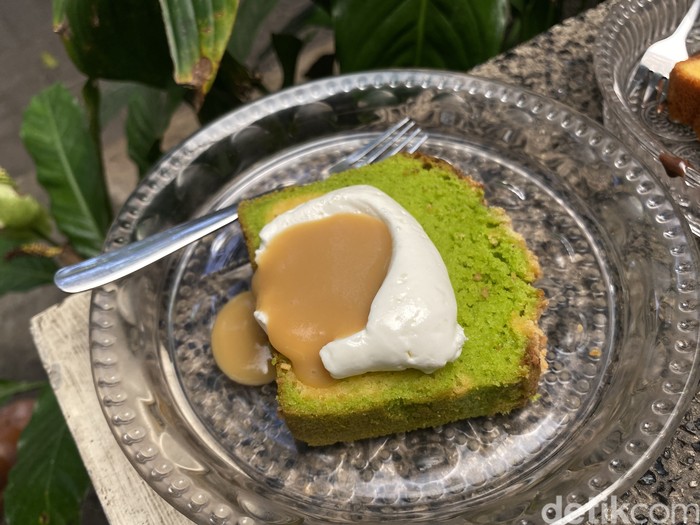Cicip kue marmer kekinian dari Kue Oleh-oleh Warisan
