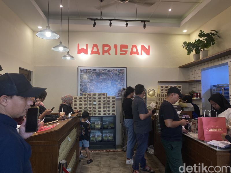 Cicip kue marmer kekinian dari Kue Oleh-oleh Warisan