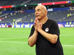 Viral 2 Istrinya Bertengkar di Hotel, Pelatih Bola Hossam Hassan Pingsan