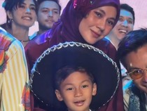 Paula Verhoeven dan Baim Wong Saksikan Kelulusan Sekolah Anak