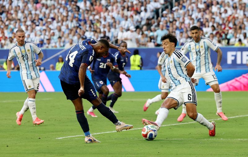 Soccer Football - FIFA World Cup 2026 - Round of 32 - Argentina v Cape Verde - Miami Stadium, Miami Gardens, Florida, U.S. - July 3, 2026 Cape Verde's Deroy Duarte scores their first goal REUTERS/Amanda Perobelli     TPX IMAGES OF THE DAY