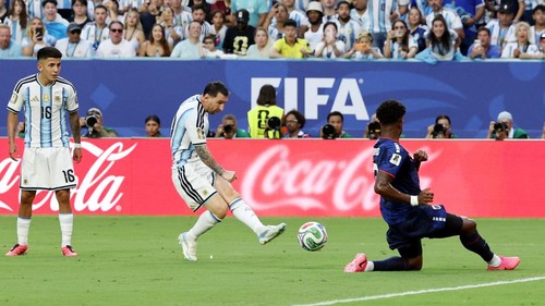 Soccer Football - FIFA World Cup 2026 - Round of 32 - Argentina v Cape Verde - Miami Stadium, Miami Gardens, Florida, U.S. - July 3, 2026 Argentinas Lionel Messi shoots at goal REUTERS/Amanda Perobelli