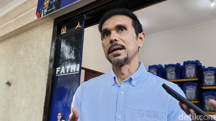 Anggota DPR RI Fathi.