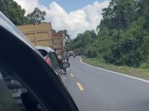Box Culvert Ambruk di Kasongan-Sampit, Antrean Kendaraan Mengular