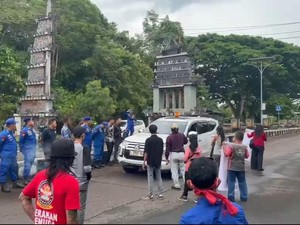 Ada Tabligh Akbar di Kutai Barat, Rombongan UAS Dihadang Puluhan Warga