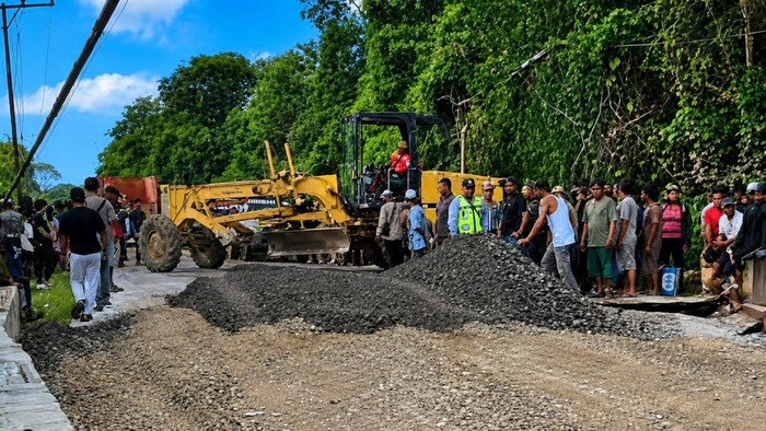 Jalan Trans Kalimantan Lumpuh, BPJN Kalteng Kebut Perbaikan. (Istimewa)