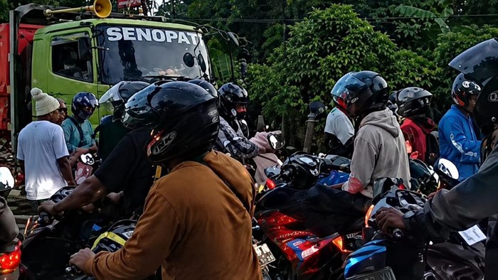 Jalan Trans Kalimantan Lumpuh, BPJN Kalteng Kebut Perbaikan. (Istimewa)