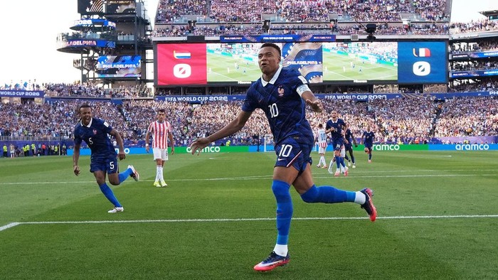 Soccer Football - FIFA World Cup 2026 - Round of 16 - Paraguay v France - Philadelphia Stadium, Philadelphia, Pennsylvania, U.S. - July 4, 2026 Frances Kylian Mbappe celebrates scoring their first goal REUTERS/Omar Aziz     TPX IMAGES OF THE DAY