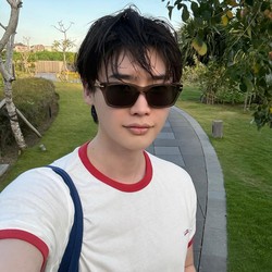 Lee Jong Suk Batal Main di Drakor Iseops Romance