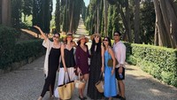 Asyiknya Enzy Storia Liburan di Berbagai Kota di Italia