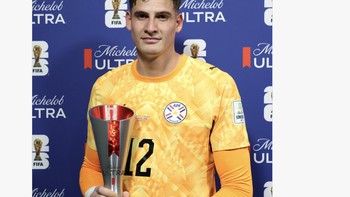 Kiper Paraguay meraih man of the match karena mampu menahan serangan Prancis. Foto: X.com