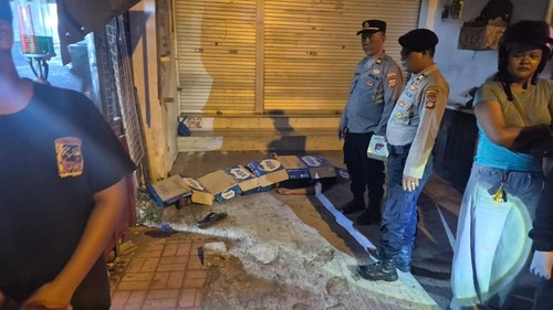 Novi Eryanto (44), warga Tulungagung, Jatim, ditemukan tewas di pinggir Jalan Letda Reta, tepatnya depan Gang XXVI, Kelurahan Dangin Puri Kelod, Denpasar, Minggu (5/7/2026) dini hari. (Dok. Polresta Denpasar)