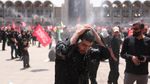 Panas Menyengat, Pelayat Disiram Air Saat Penghormatan Terakhir Ayatollah Ali Khamenei