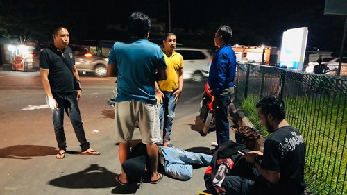 Dua warga Lombok Tengah ditangkap saat bawa sabu di SPBU Narmada, NTB, Sabtu (4/7/2026). (Foto : Dok Polresta Mataram).