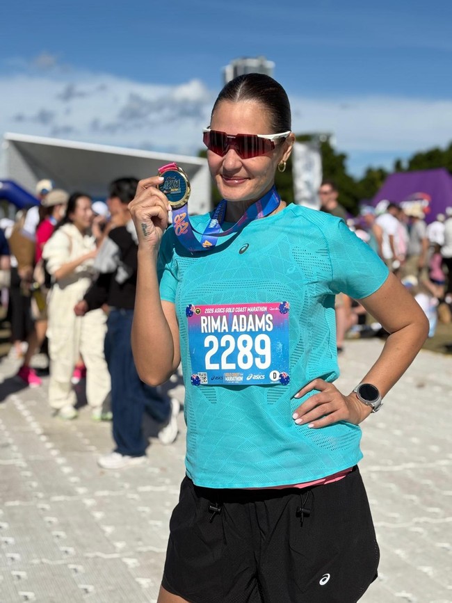 Rima Melati Adams Finish Virgin Full Marathon: Hadiah Ultah ke-46!