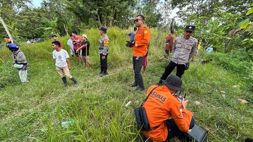 Tim SAR Mataram melakukan pencarian korban, Minggu (5/7/2026). (Dok. SAR Mataram).