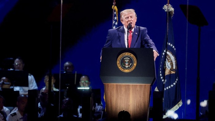 U.S. President Donald Trump speaks at a Fourth of July rally, marking the 250th anniversary of U.S. independence, on the National Mall in Washington, D.C., U.S., July 4, 2026.  REUTERS/Jonathan Ernst
