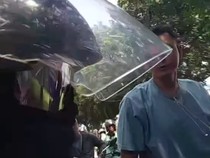 Video Viral Bang Jago Pakai Ninja Tiba-tiba Pukul Pemotor di Jaksel