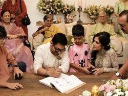Gaya Sederhana Aamir Khan Menikah di Usia 61 Tahun, Pakai Kaos Putih