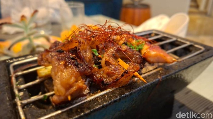 Buffet Asian BBQ, kolaborasi Sheraton Bandung Hotel & Theos Wife Lois.