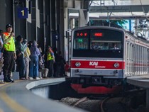 Pasutri Ribut gara-gara Pelakor di KRL Diturunkan di Stasiun Bekasi Timur