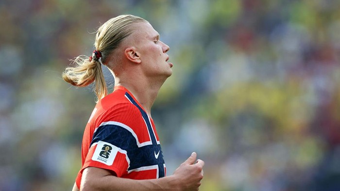 Erling Haaland dari Norwegia terlihat saat pertandingan Babak 16 Besar Piala Dunia FIFA 2026 antara Brasil dan Norwegia di New York New Jersey Stadium pada 5 Juli 2026 di East Rutherford, New Jersey.
