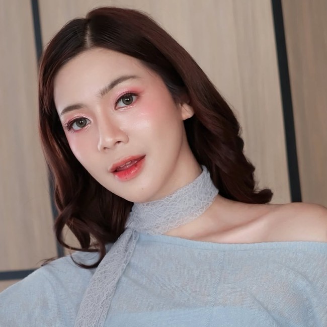 7 Foto Terbaru Felicya Angelista Jadi Sorotan, Manglingi Hingga Dikira Oplas