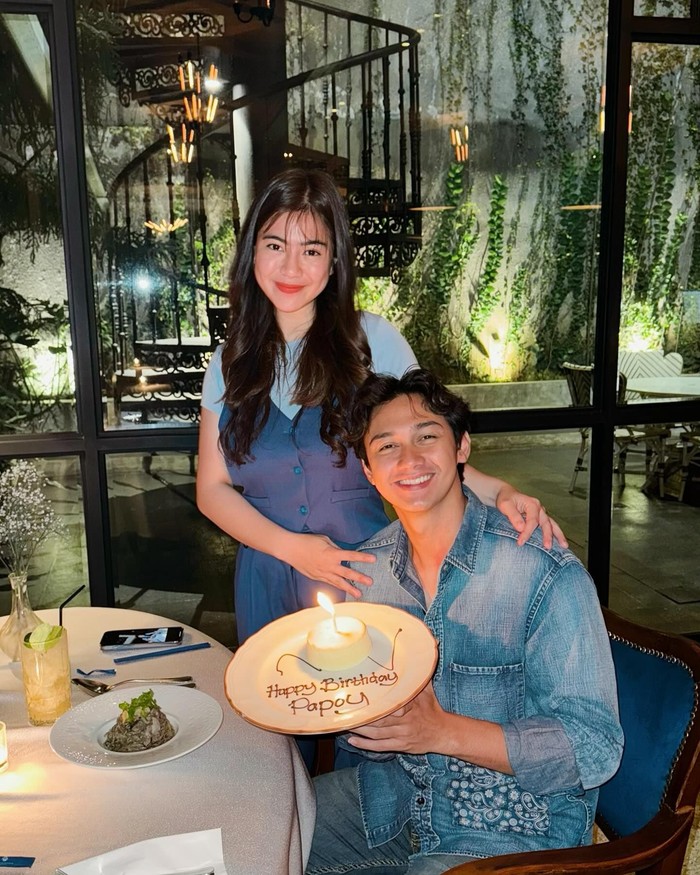 Makin Romantis! Potret Felicya Angelista dan Caesar Hiro saat Dinner