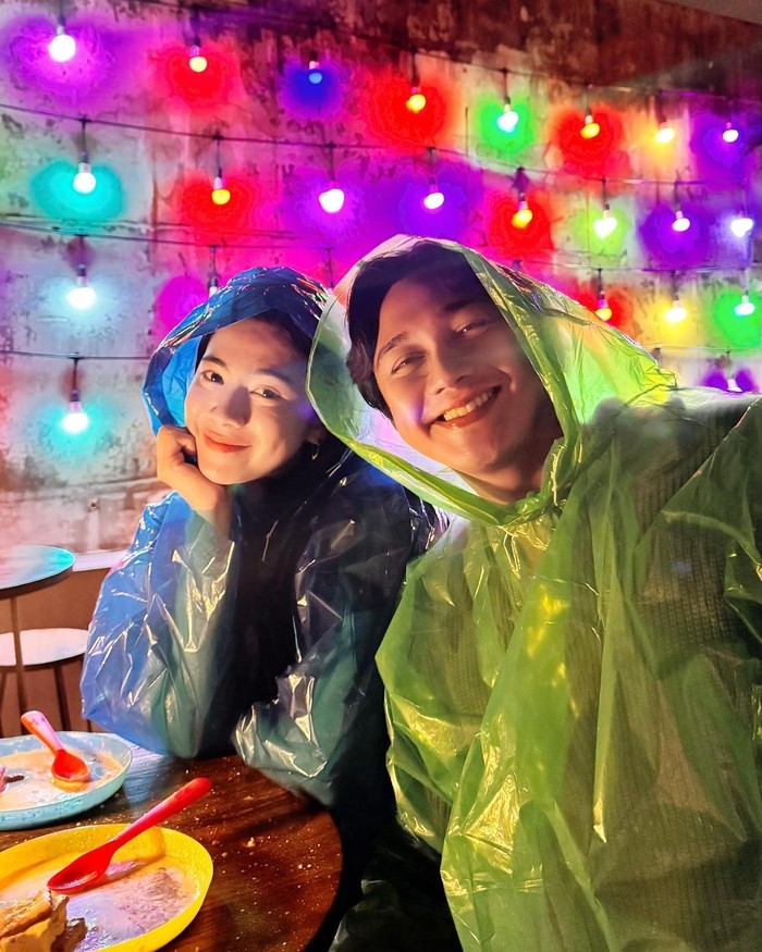 Makin Romantis! Potret Felicya Angelista dan Caesar Hiro saat Dinner