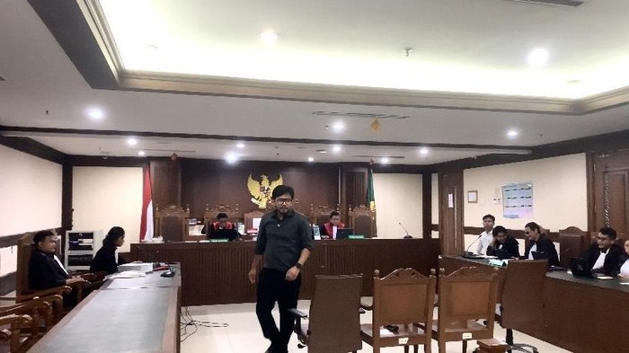Ferry Irwandi jadi saksi meringankan di sidang Khariq Anhar (Mulia/detikcom)