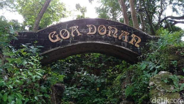 Goa Donan di Pangandaran.