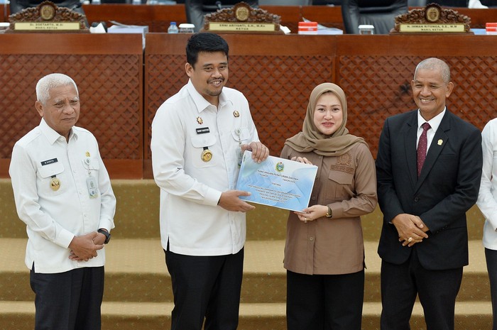 Gubernur Sumatera Utara (Sumut) Muhammad Bobby Afif Nasution menyampaikan Rancangan Peraturan Daerah (Ranperda) tentang Pertanggungjawaban Pelaksanaan APBD Tahun Anggaran 2025.