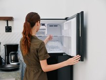 Freezer Kulkas Bisa Jadi Sarang Kotoran, Ini Cara Membersihkannya