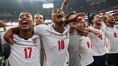 Inggris Singkirkan Meksiko, Menang Dramatis dengan 10 Pemain