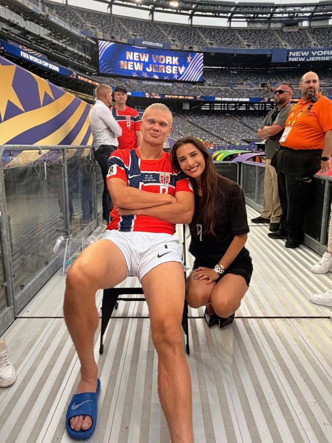 Pacar Erling Haaland Unggah Pesan Menyentuh Usai Norwegia Singkirkan Brasil