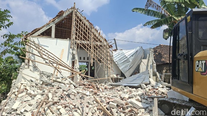 Rumah di Desa Tlogoagung, Kecamatan Kedungadem, Bojonegoro dihancurkan istri karena suami selingkuh selama mencari nafkah jadi TKW di Hongkong