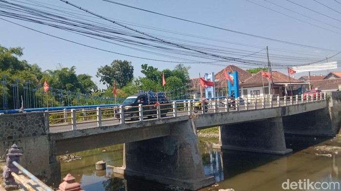 Jembatan Dengkeng, Kecamatan Cawas, Klaten, Senin (6/7/2026).