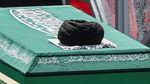 Peti Jenazah Ali Khamenei Diarak Keliling Teheran