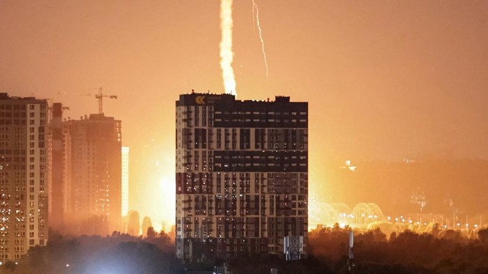 Serangan drone Rusia di Ukraina (Foto: REUTERS/Vladyslav Sodel)