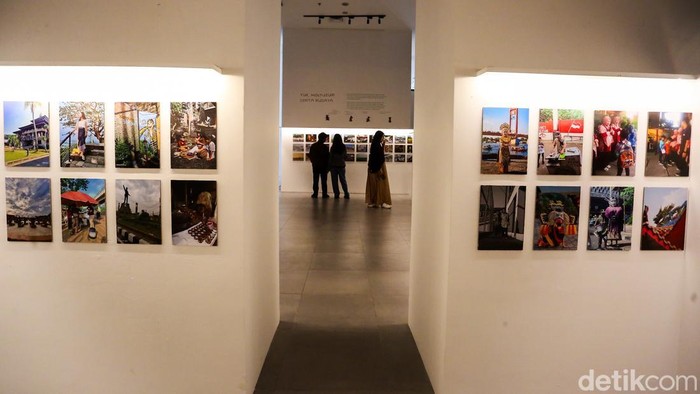 Kekayaan budaya Indonesia hadir dari sudut pandang yang berbeda dalam pameran fotografi Awan Cerah 2026 di Taman Ismail Marzuki (TIM), Jakarta. Melalui bidikan kamera anak-anak dan remaja berusia 6 hingga 16 tahun, berbagai potret budaya Nusantara ditampilkan dalam 1.143 karya fotografi yang mengajak pengunjung melihat budaya dari perspektif generasi muda.