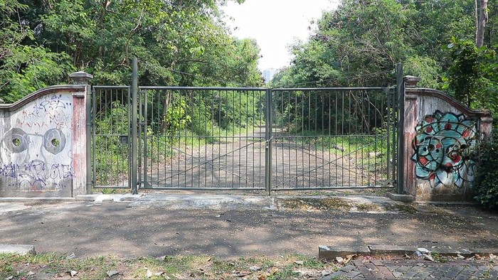 Lokasi di kawasan Kemayoran yang terbengkalai
