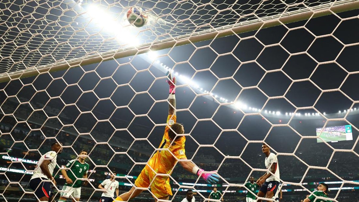 Meksiko vs Inggris Meksiko vs Inggris
